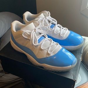 Jordan 11 low UNC
